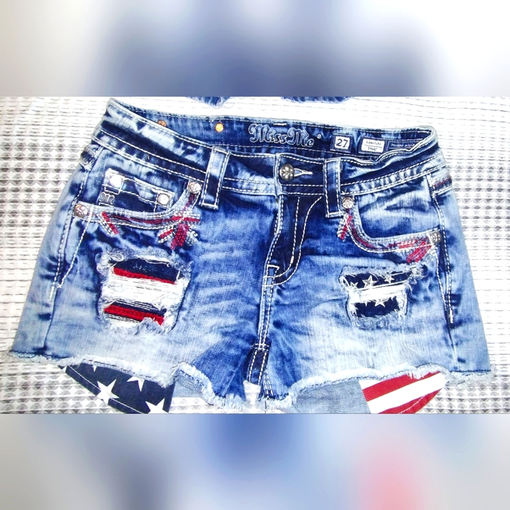 Miss Me firecracker American shorts